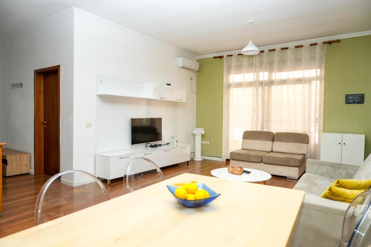 Cozy Apartment In The Heart Of Tirana ! Extérieur photo